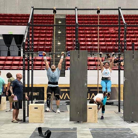 Meet your Posher, Nicole - Picture 1 of 1